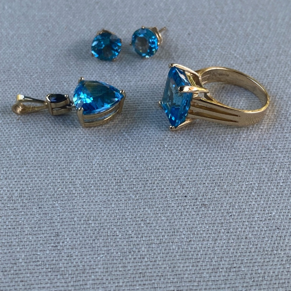14k Gold and Blue Topaz Jewelry Set